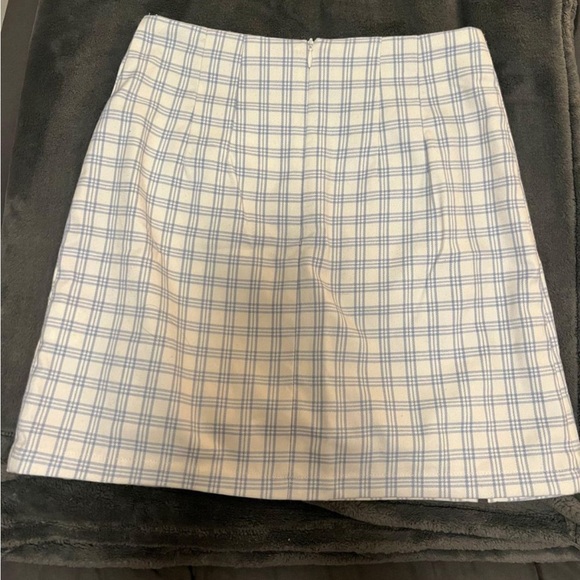 Brandy Melville Plaid Skirt - Picture 3 of 4